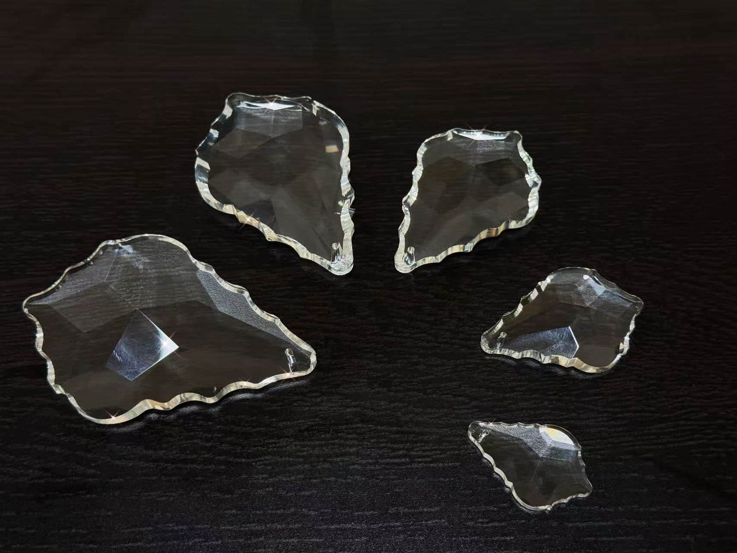 ✨ 自然流光 —— 多规格古典枫叶形水晶吊坠,灯饰与隔帘末端的灵动底坠