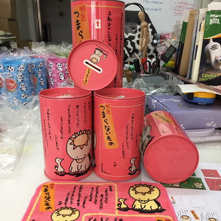 マルチ素材一括対応！IPキャラクター限定ギフトセット（ハンドタオル＋ブリキ貯金箱＋ワイン用ティン缶）OEM製造